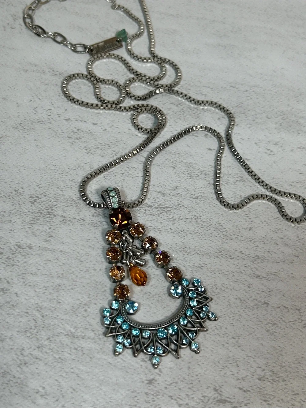 Mariana elegant silver